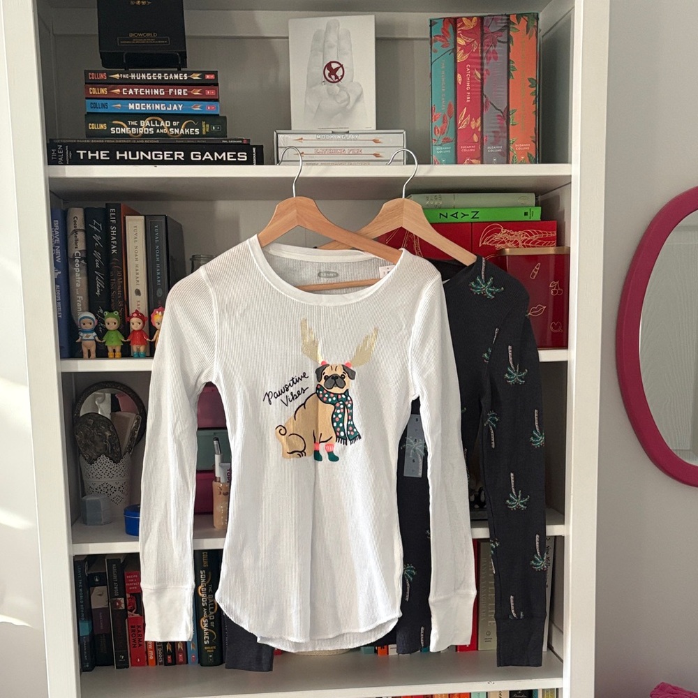 BNWT old navy bundle of 2 waffle pj tops in size S